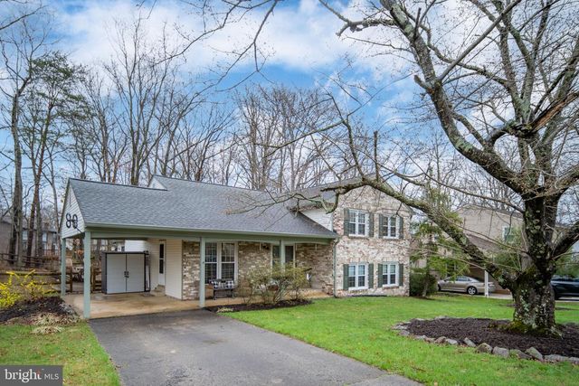 12335 OAKWOOD DR, Woodbridge, VA 22192