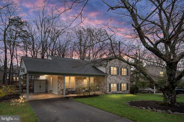 12335 OAKWOOD DR, Woodbridge, VA 22192