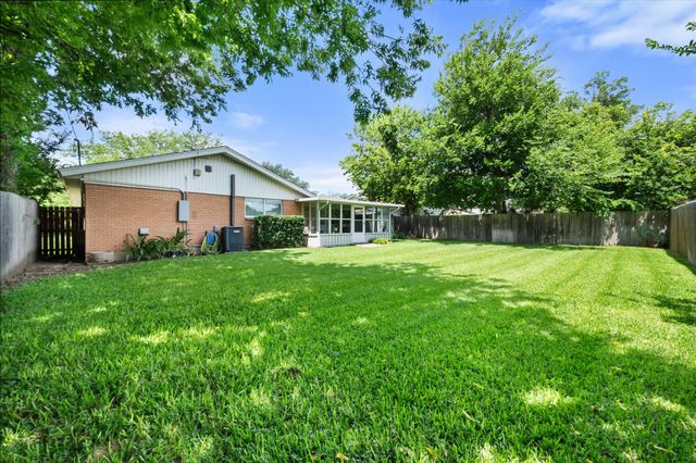 5609 Westcreek Drive, Fort Worth, TX 76133