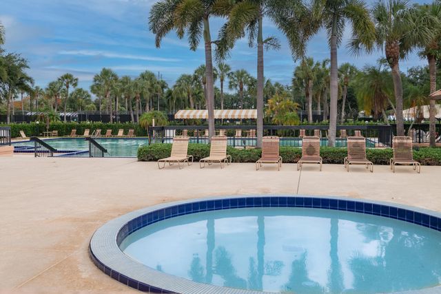 5821 58th Way, West Palm Beach, FL 33409