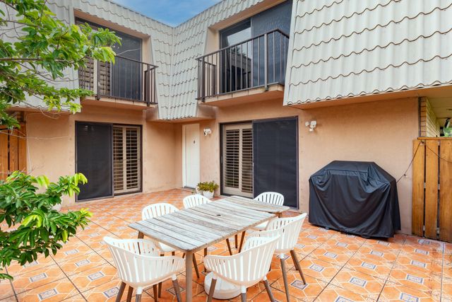 5821 58th Way, West Palm Beach, FL 33409