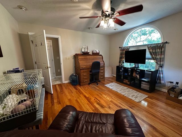 5 Grace Dr, Hudson, NH 03051