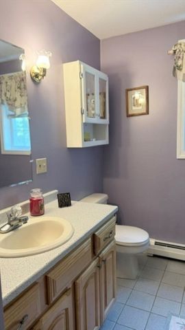 5 Grace Dr, Hudson, NH 03051