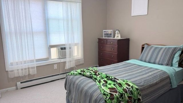 5 Grace Dr, Hudson, NH 03051