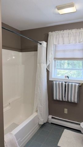 5 Grace Dr, Hudson, NH 03051