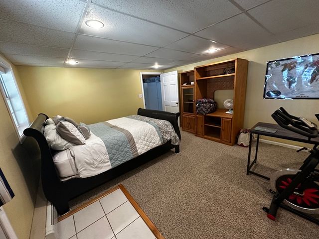 5 Grace Dr, Hudson, NH 03051