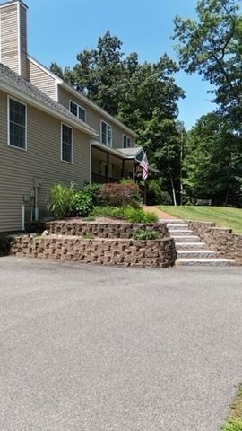 5 Grace Dr, Hudson, NH 03051