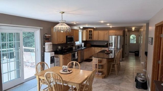 5 Grace Dr, Hudson, NH 03051