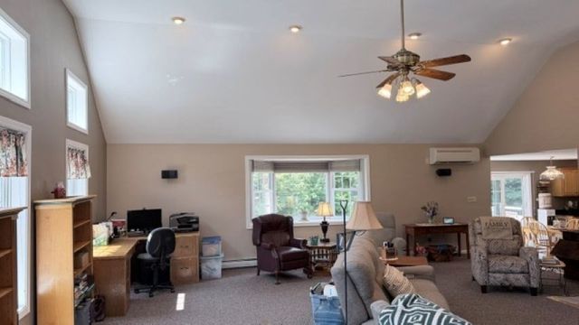 5 Grace Dr, Hudson, NH 03051