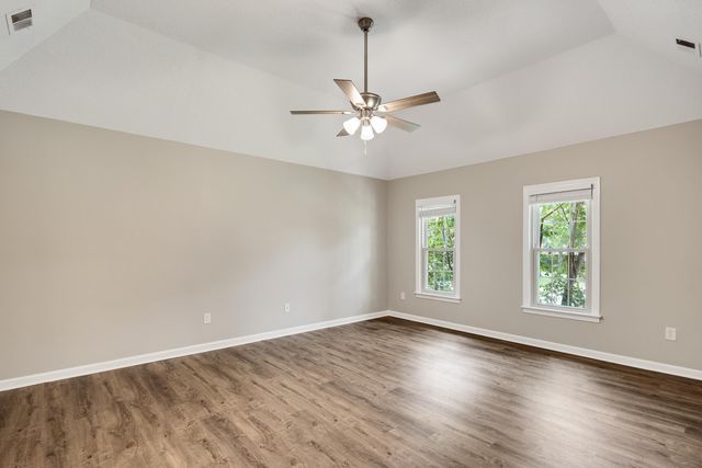 9190 EAST BRIDGE DR, Germantown, TN 38139