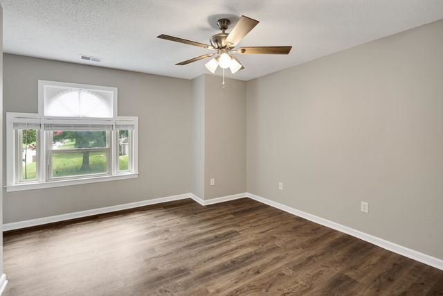 9190 EAST BRIDGE DR, Germantown, TN 38139