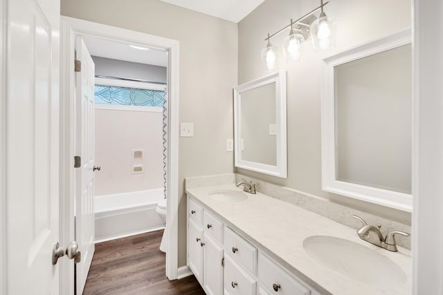 9190 EAST BRIDGE DR, Germantown, TN 38139