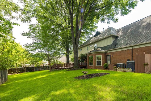 9190 EAST BRIDGE DR, Germantown, TN 38139