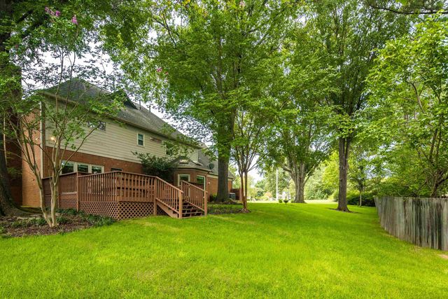 9190 EAST BRIDGE DR, Germantown, TN 38139