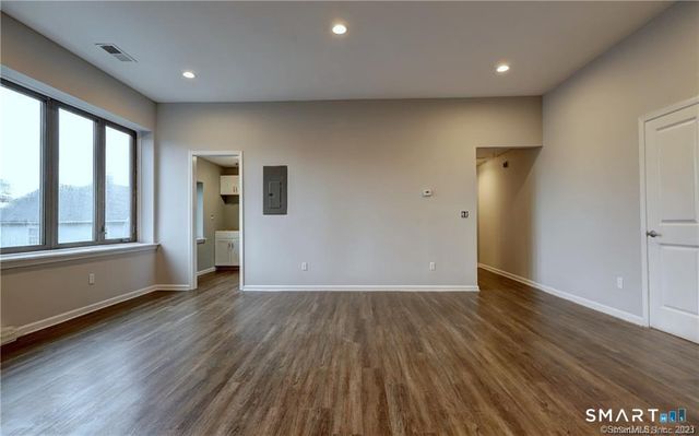 91 Stowe Avenue APT 203, Milford, CT 06460