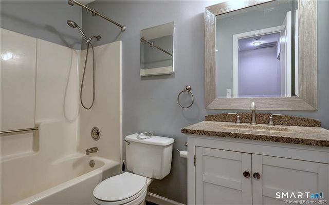 91 Stowe Avenue APT 203, Milford, CT 06460