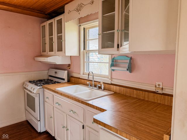 412 Elva Street, Anderson, IN 46013