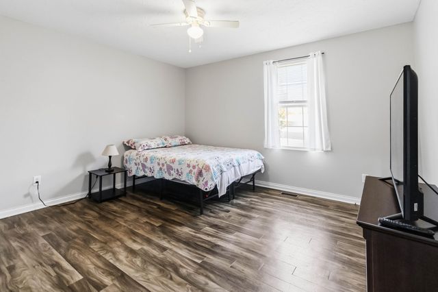 135 Country Acres Drive, Somerset, KY 42503