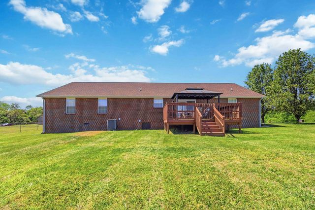 135 Country Acres Drive, Somerset, KY 42503
