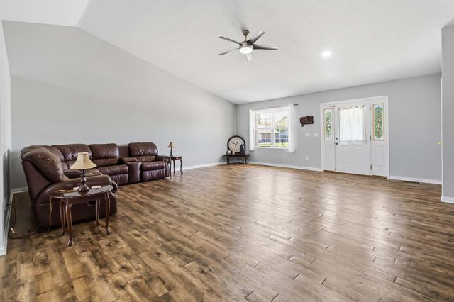 135 Country Acres Drive, Somerset, KY 42503