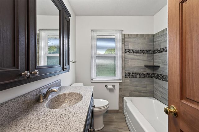 922 23rd Avenue NW, New Brighton, MN 55112