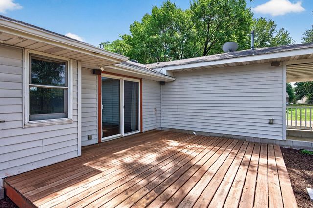 922 23rd Avenue NW, New Brighton, MN 55112