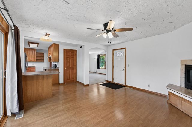 922 23rd Avenue NW, New Brighton, MN 55112