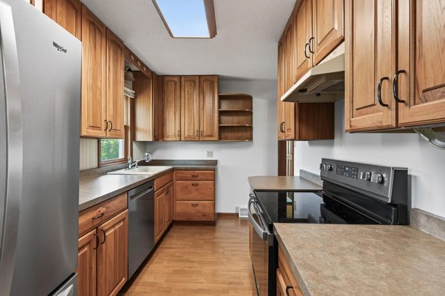922 23rd Avenue NW, New Brighton, MN 55112