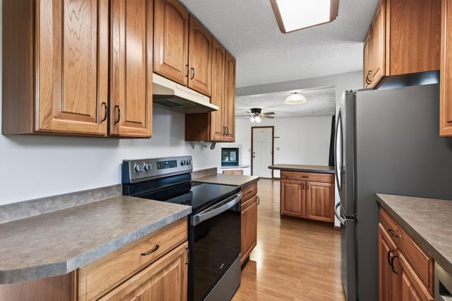 922 23rd Avenue NW, New Brighton, MN 55112