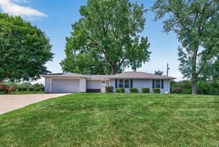 922 23rd Avenue NW, New Brighton, MN 55112