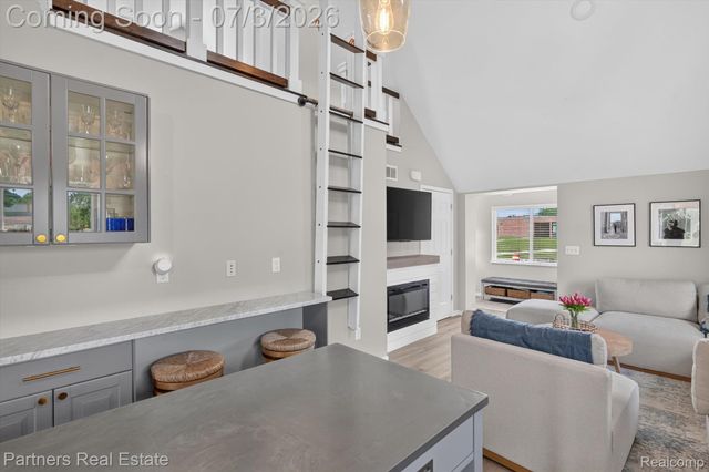 425 S 7th Street, Brighton, MI 48116