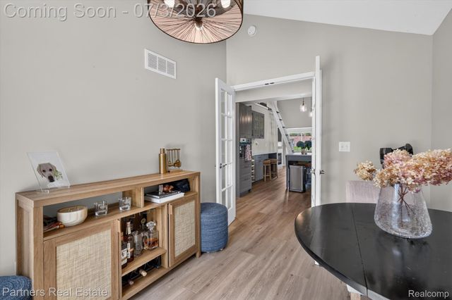 425 S 7th Street, Brighton, MI 48116
