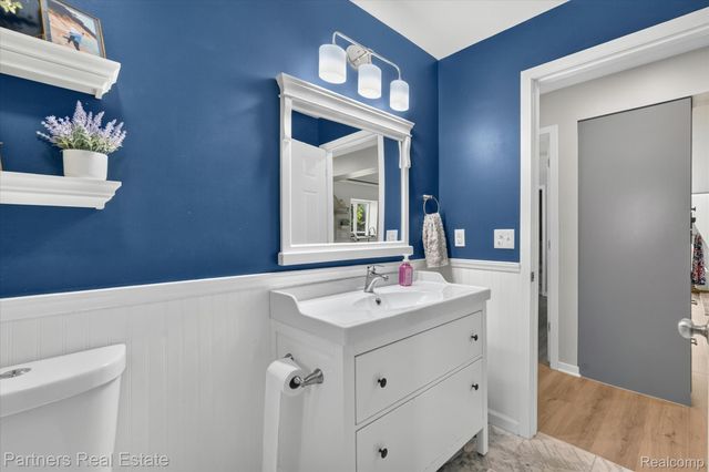 425 S 7th Street, Brighton, MI 48116