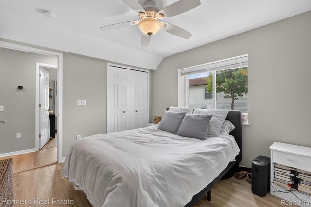 425 S 7th Street, Brighton, MI 48116