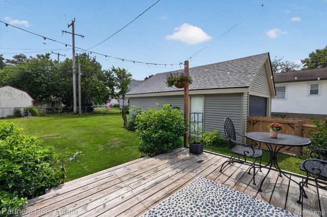 425 S 7th Street, Brighton, MI 48116