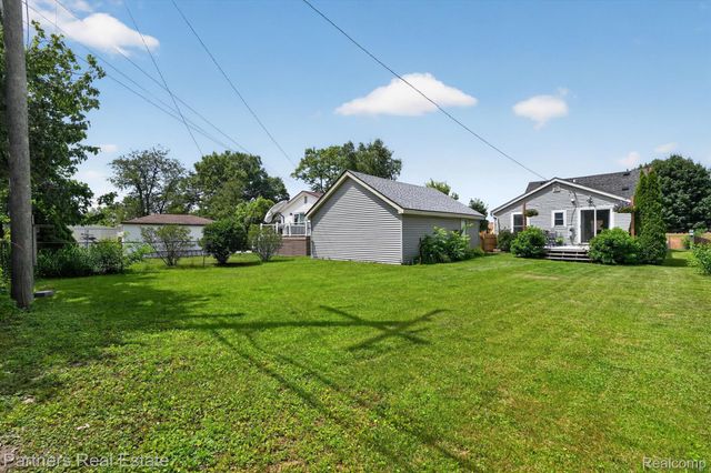 425 S 7th Street, Brighton, MI 48116