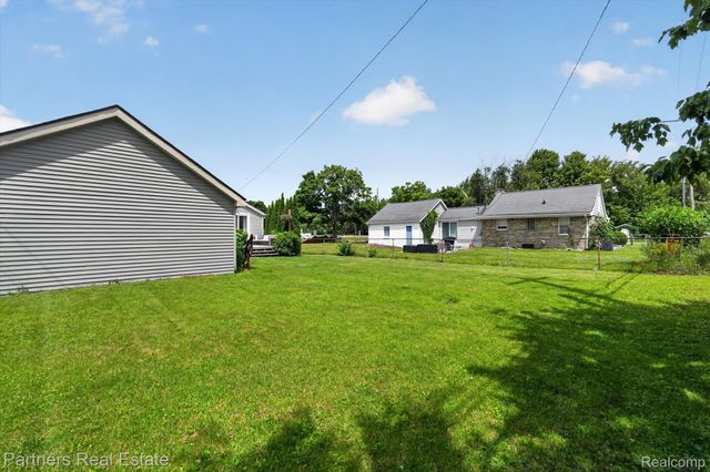 425 S 7th Street, Brighton, MI 48116