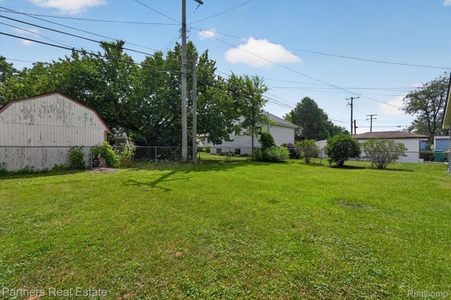425 S 7th Street, Brighton, MI 48116