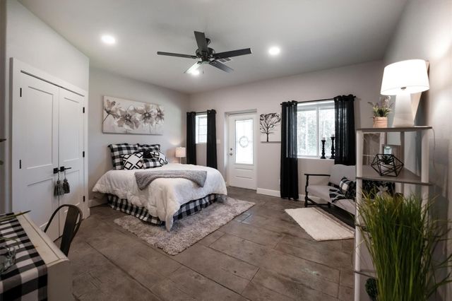 12903 Elrod Street, Conroe, TX 77303