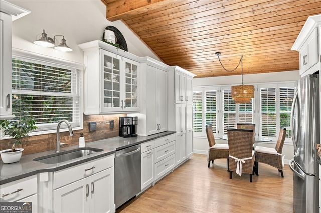 515 Silver Pine Trail, Roswell, GA 30076