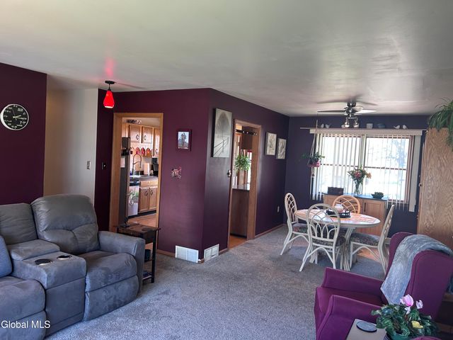 6 Rolling Hills Road, Colonie, NY 12309