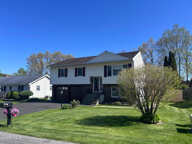 6 Rolling Hills Road, Colonie, NY 12309