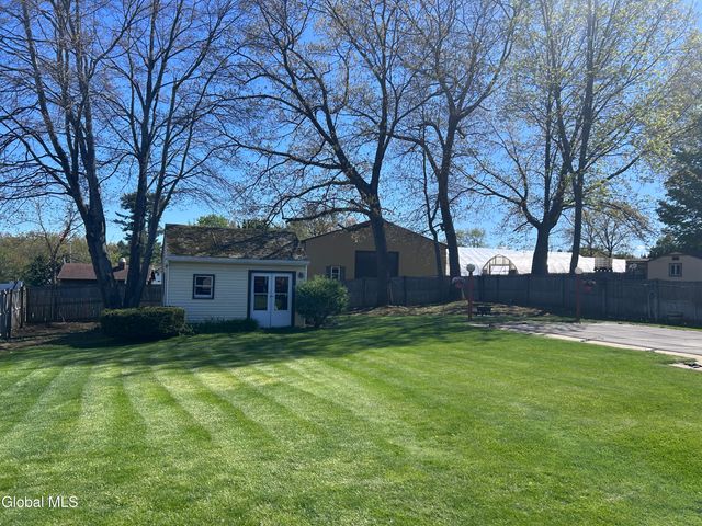 6 Rolling Hills Road, Colonie, NY 12309