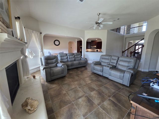2706 Topaz Cove Lane, Iowa Colony, TX 77583