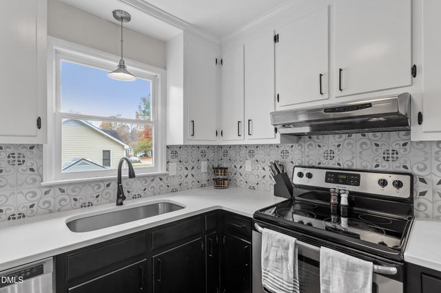 3525 Castlegate Drive, Raleigh, NC 27616