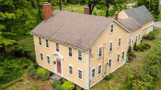 376 Redemption Rock Trl, Sterling, MA 01564