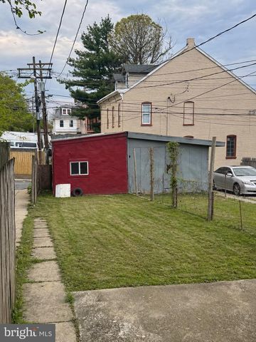 816 SCHUYLKILL AVE, Reading, PA 19601