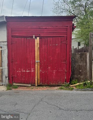 816 SCHUYLKILL AVE, Reading, PA 19601