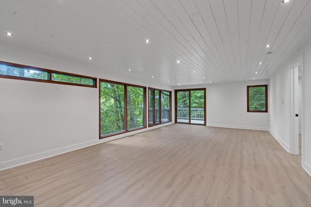 6412 RECREATION LN, Falls Church, VA 22041