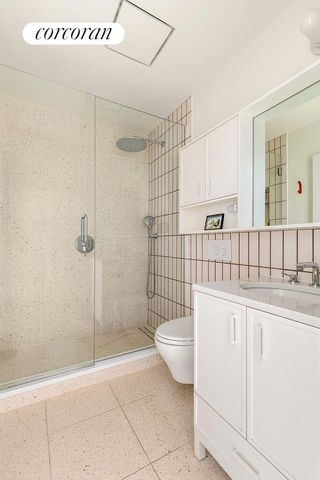3-22 SEASIDE Avenue, New York City, NY 11694
